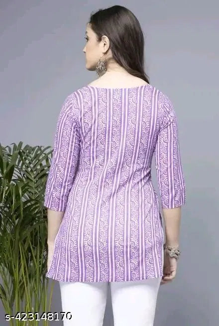 Back view: lavender short cotton kurti with white vertical print and 3/4 sleeves